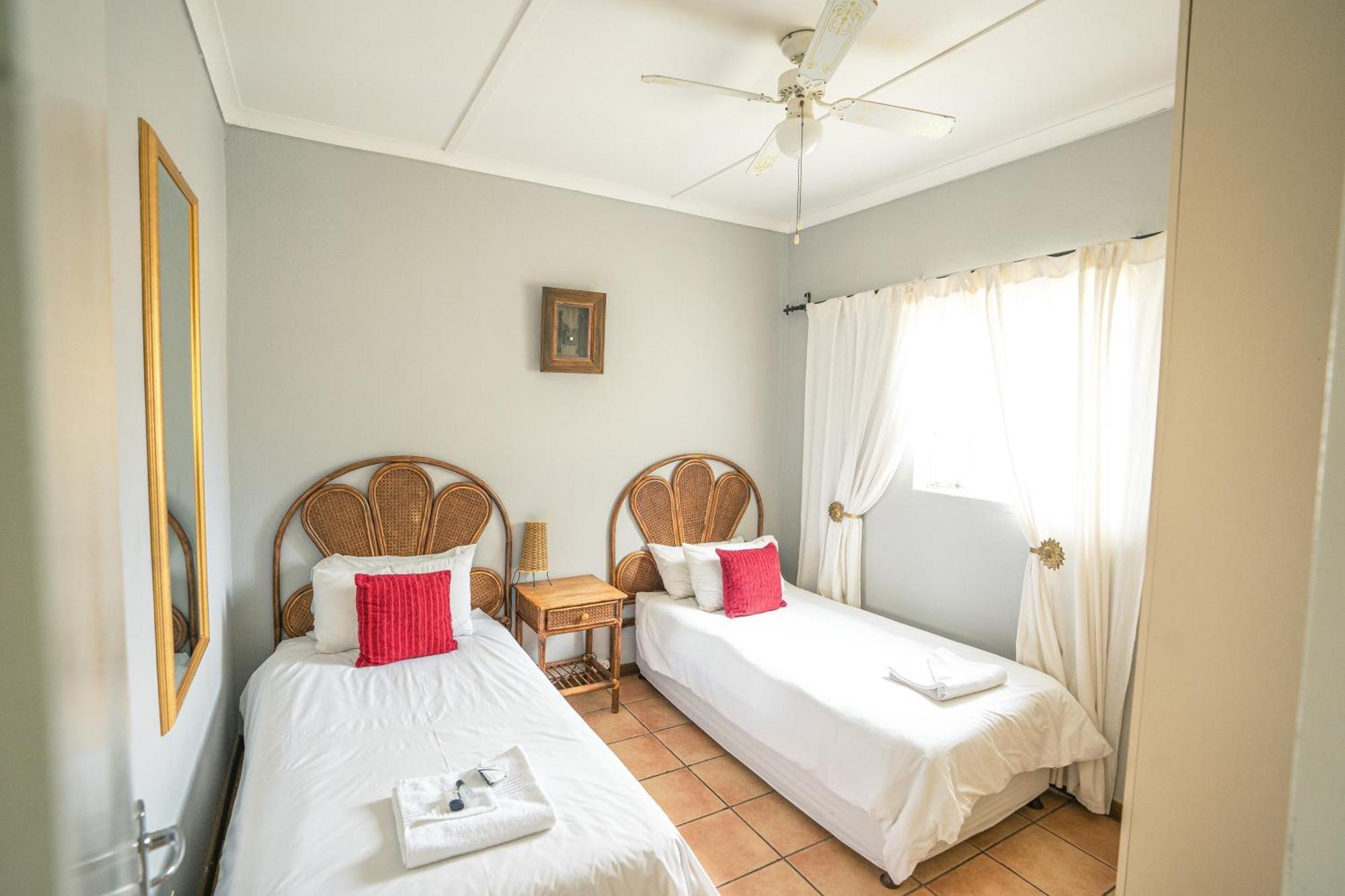 Olive Grove Guest Farm Villa Beaufort West Dış mekan fotoğraf